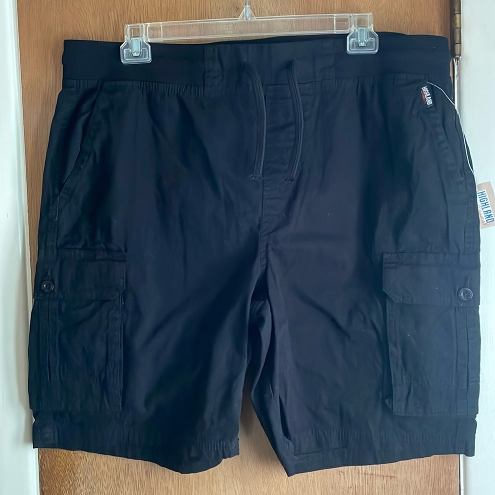 Highland Original’s Men’s Cargo Shorts NWT Sz 2X